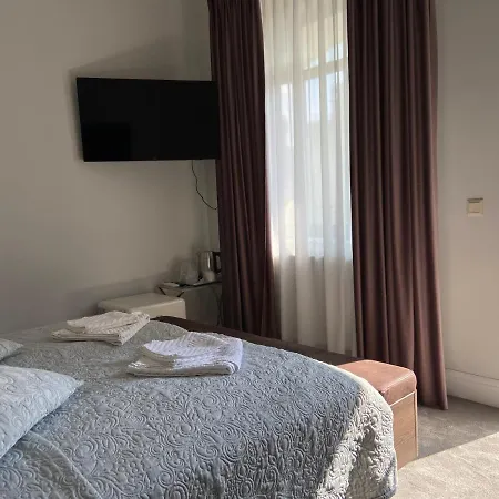 Maisonette Bed & Breakfast Cimpulung